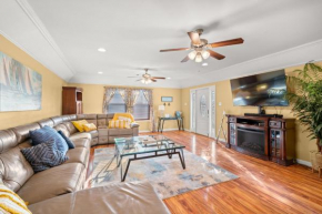1 Min to Beach Ocean Breeze 3BR Fast WiFi